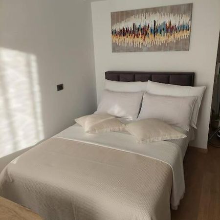 G-In-St Appartement Split Buitenkant foto