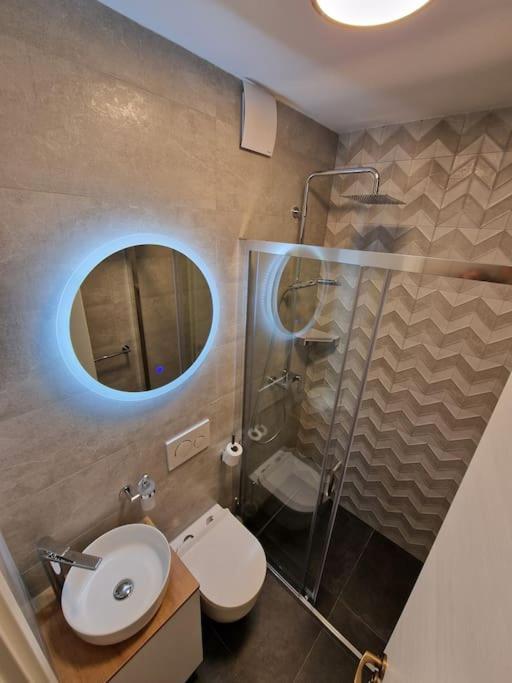 G-In-St Appartement Split Buitenkant foto